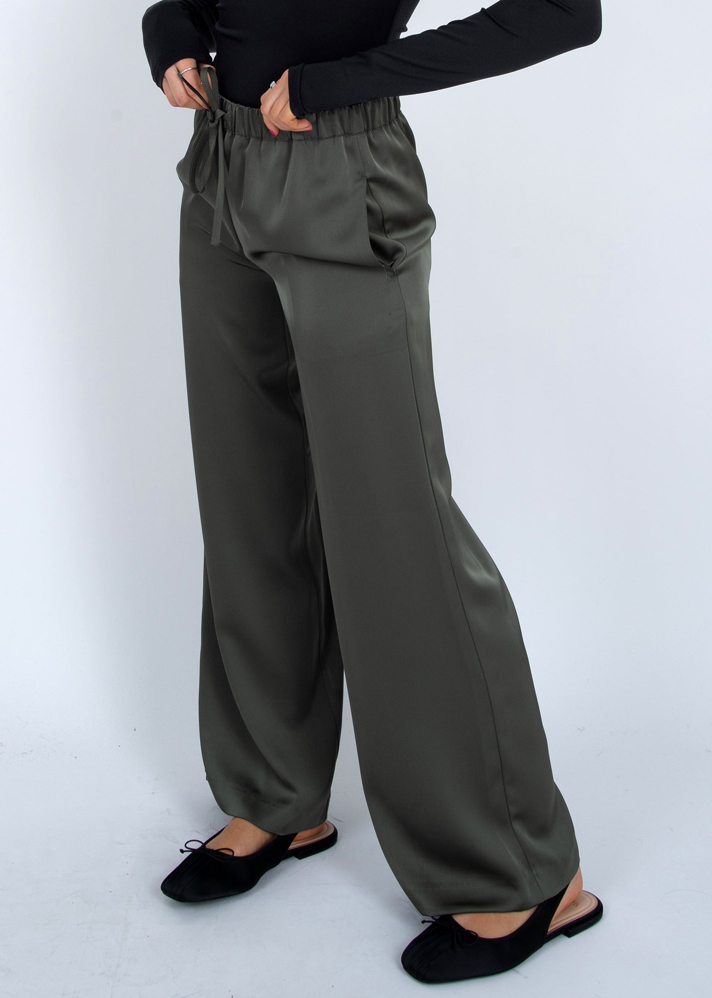 Merry Satin Drawstring Pant - Ivy Green